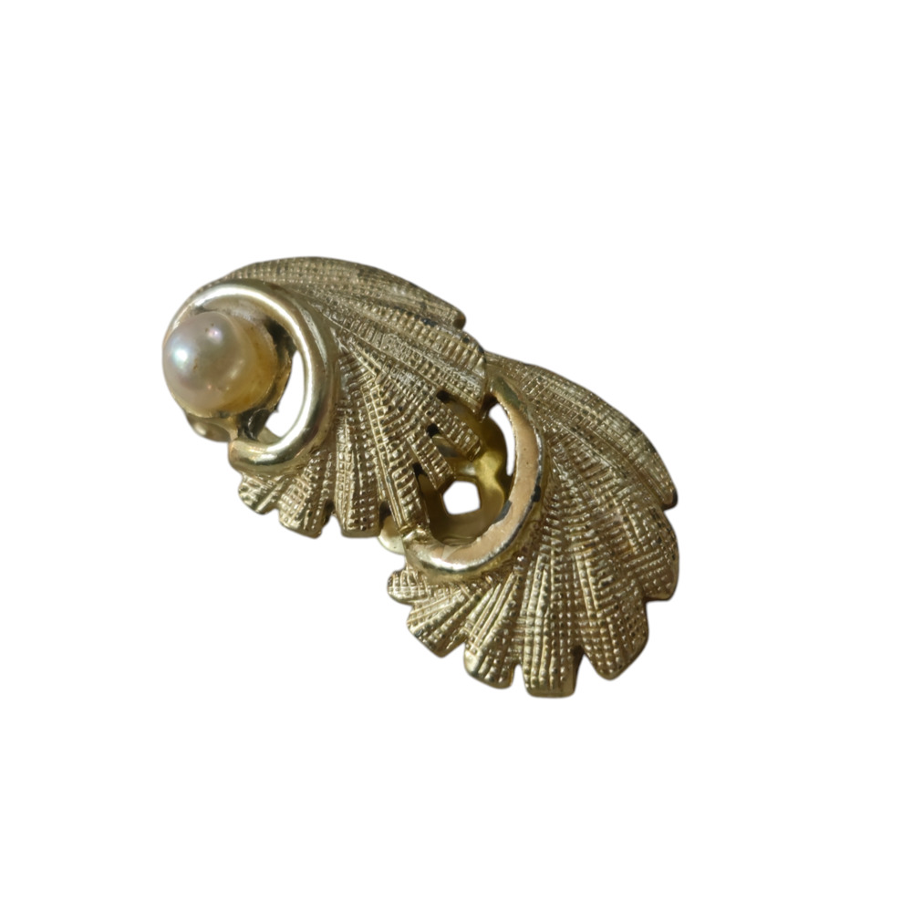 ๐ฅVintage Gold Tone Pearl Accent Clip-On Earring Womens Good Condition